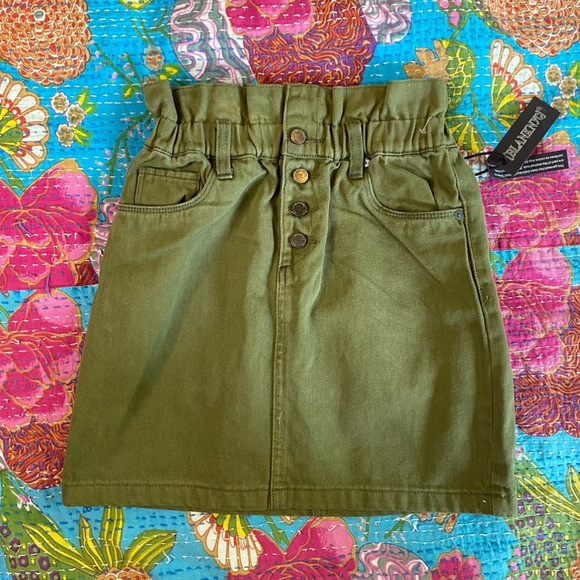 NWT BLANKNYC DENIM Olive Twill Skirt In Lawn Party - Picture 3 of 9